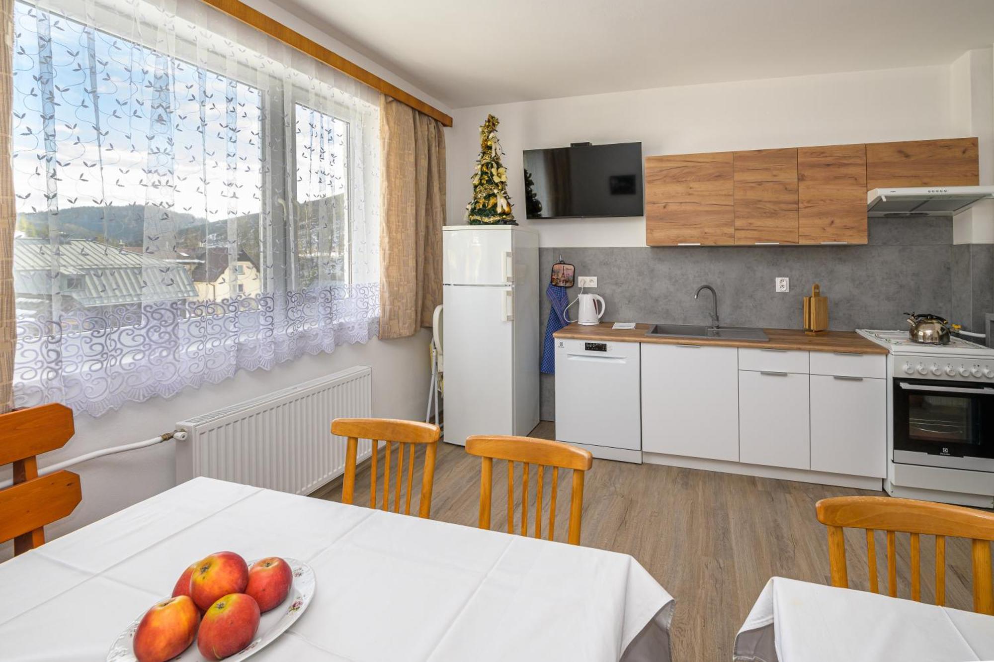 Guesthouse Cyprian ชเดียร์ ภายนอก รูปภาพ